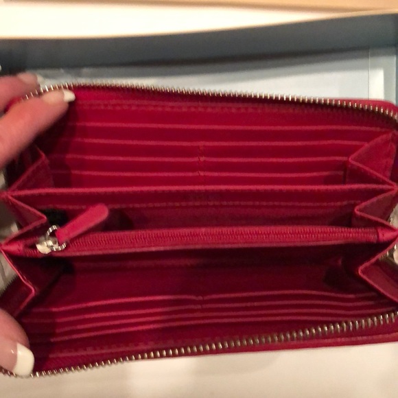 Coach authentic raspberry wallet - Picture 3 of 3